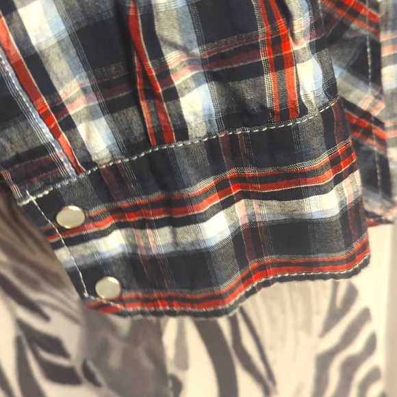 Buckel Pop Icon Clothing - Picture 2 of 8